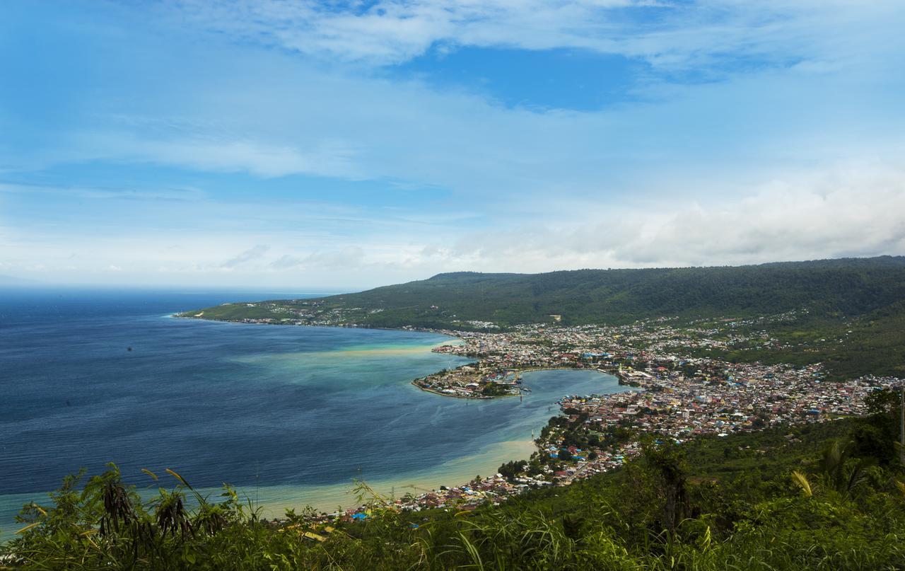 Hotel Santika Luwuk - Sulawesi Tengah Exterior foto