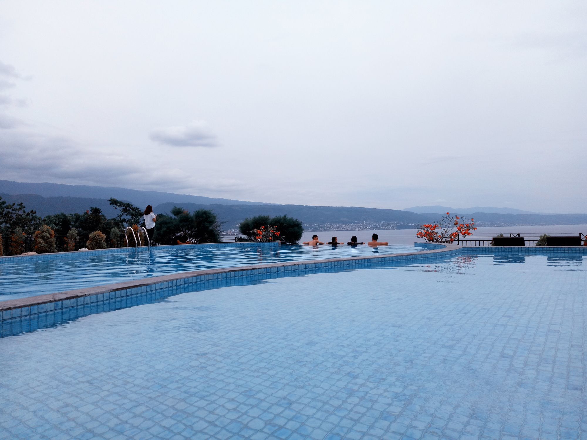 Hotel Santika Luwuk - Sulawesi Tengah Exterior foto